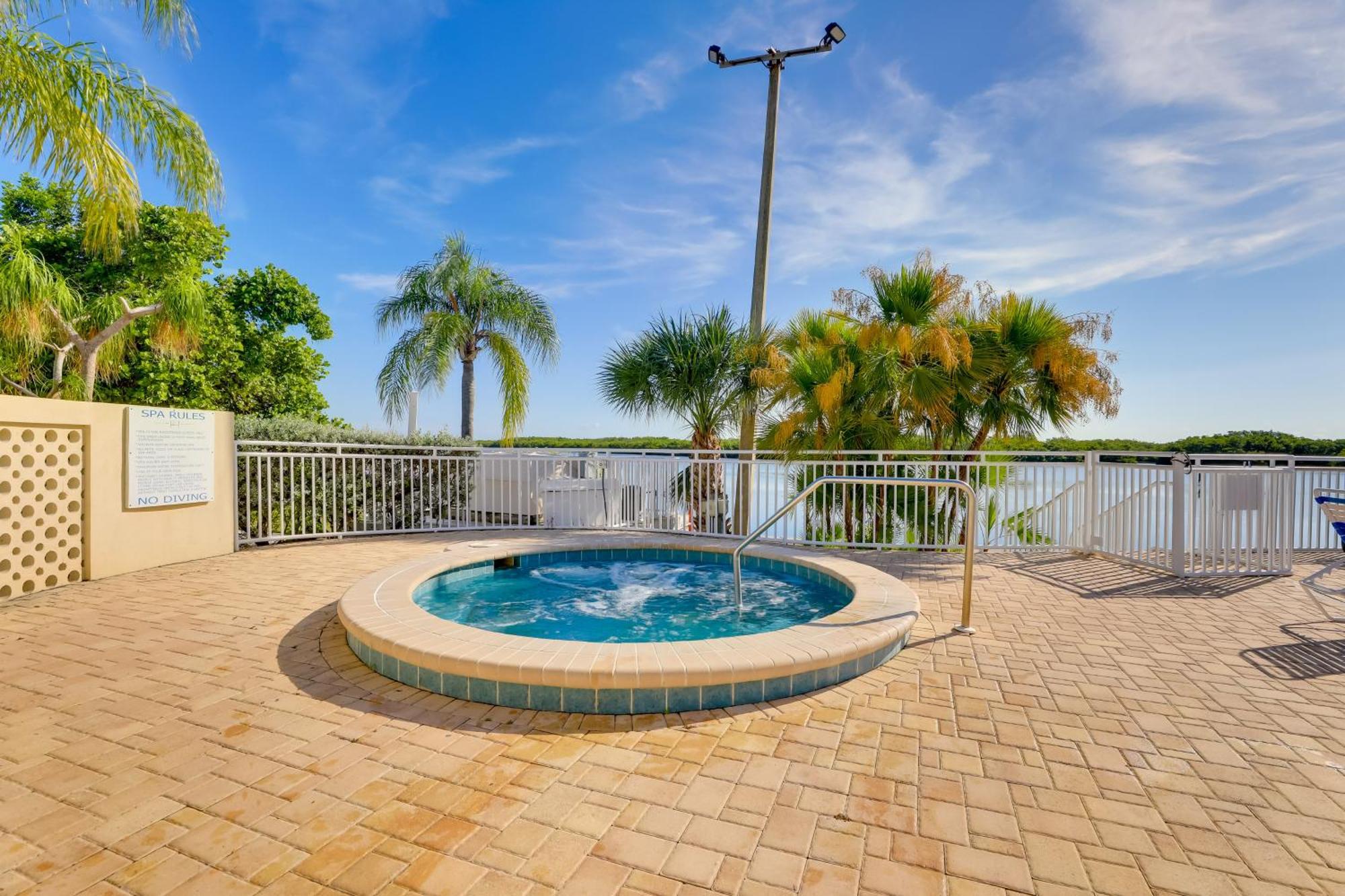 Coastal-Zen Ruskin Retreat Less Than 1 Mi To Beach! Luaran gambar